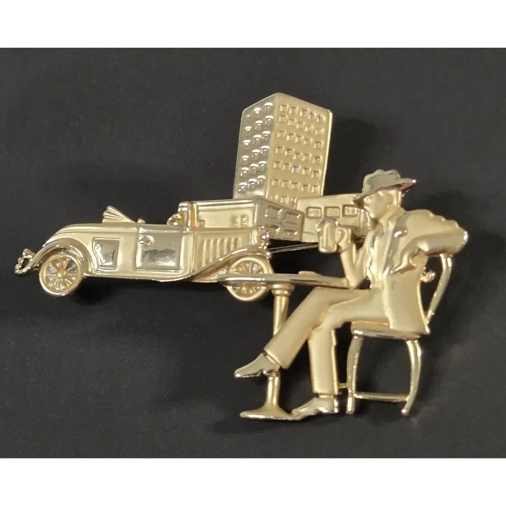 Deco City Scape Gentleman Brooch